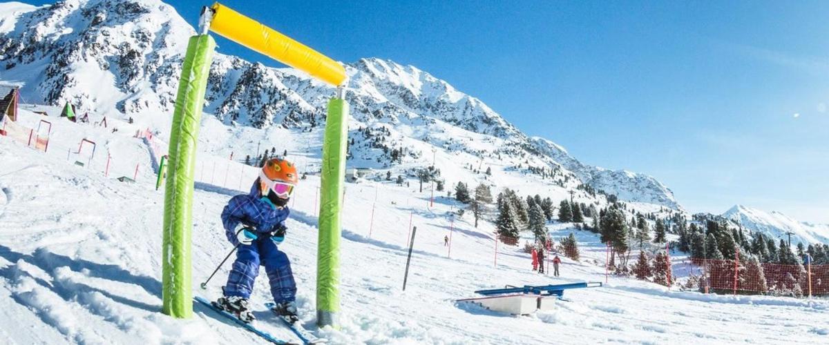 Austria Alpinhotel Ski In Ski Out An Der Edelweissbahn Obertauern Exterior foto